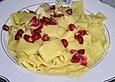 Currypasta mit Huhn und Granatapfel