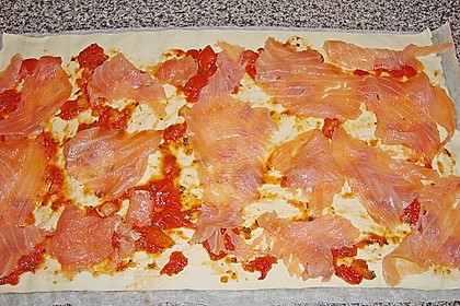 Pikante Blätterteigschnecken mit Lachs 5