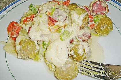 Auflauf mit Buttergem&uuml;se, Rosenkohl und Mettenden 1