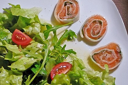 Mozzarella - R&ouml;llchen mit Lachs auf Rauke 5