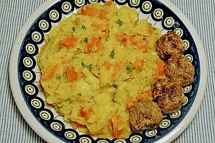 Hackb&auml;llchen auf Steckr&uuml;bengem&uuml;se