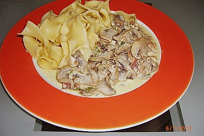 Tagliatelle mit Sahne-Pilzsauce 29