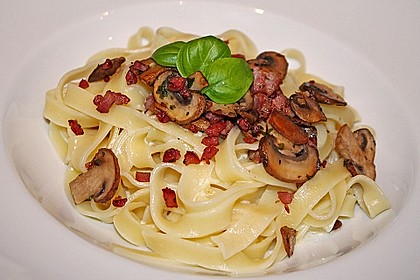 Tagliatelle mit Sahne-Pilzsauce 7