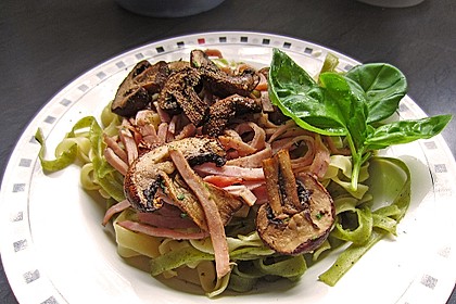 Tagliatelle mit Sahne-Pilzsauce 3