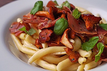 Tagliatelle mit Sahne-Pilzsauce