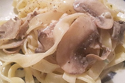 Tagliatelle mit Sahne-Pilzsauce 34