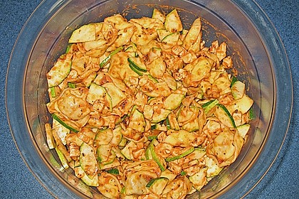 Tortellinisalat mit Zucchini und Mozzarella 1