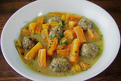 M&ouml;hren - Ragout mit Hackb&auml;llchen