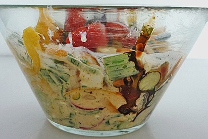 Bunter Paprikasalat mit Feta 5