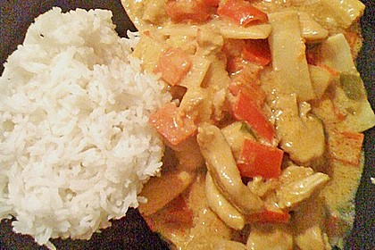 Schnelles Thai - Curry mit Huhn, Paprika und feiner Erdnussnote 19