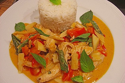 Schnelles Thai - Curry mit Huhn, Paprika und feiner Erdnussnote 35