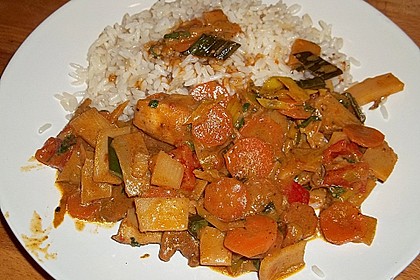 Schnelles Thai - Curry mit Huhn, Paprika und feiner Erdnussnote 48