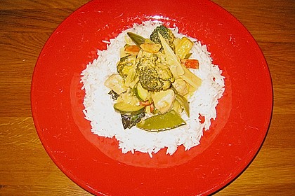 Schnelles Thai - Curry mit Huhn, Paprika und feiner Erdnussnote 73