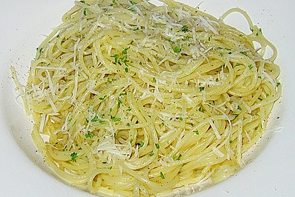 Spaghetti mit Knoblauch, &Ouml;l und Pfefferschote 2