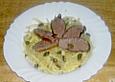 Entenbrust auf Krautsp&auml;tzle mit K&uuml;rbiskernkrokant