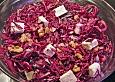 Rotkohlsalat mit Schafsk&auml;se und N&uuml;ssen