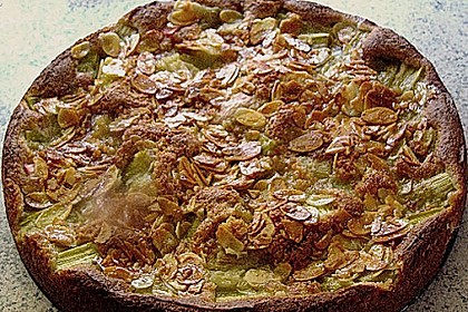 Rhabarberkuchen mit Bienenstichdecke