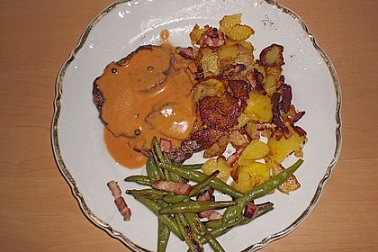 Steak in Pfeffersauce 12