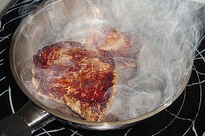 Steak in Pfeffersauce 17