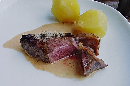 Steak in Pfeffersauce 13