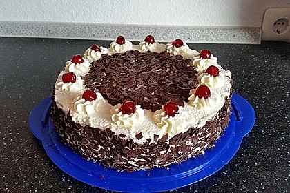 Schwarzwälder Kirschtorte - super easy 9