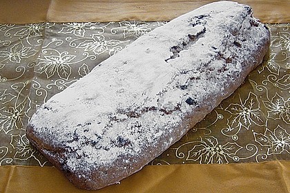 Weihnachtsstollen, süßes Prachtstück mit Tradition 71