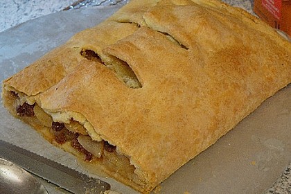 Adventsstrudel mit Bl&auml;tterteig