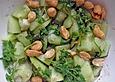 Scharfer Erdnuss - Gurken - Salat