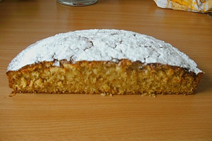 Apfelkuchen mit Nüssen schnell zubereitet 2