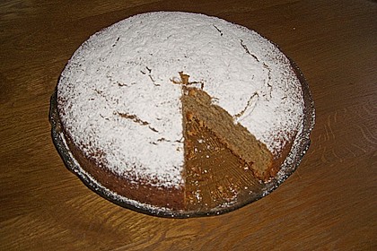 Apfelkuchen mit Nüssen schnell zubereitet