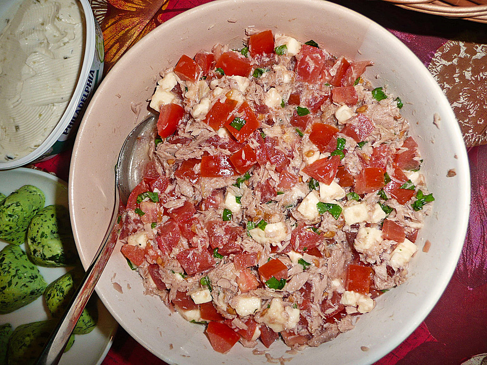 Tomaten - Thunfisch - Mozzarella - Salat (Rezept mit Bild) | Chefkoch.de