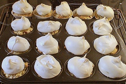 Rhabarber - Muffins mit Baiser 8
