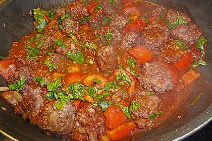 Fleischb&auml;llchen mit Knoblauch und Tomaten 3