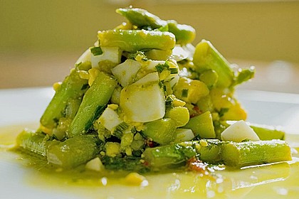 Gr&uuml;ner Spargelsalat