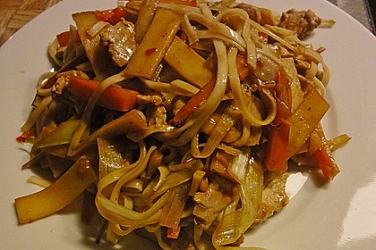 Asiatische Bratnudeln mit Schweinefilet 2