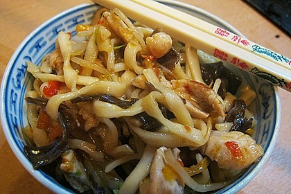 Asiatische Bratnudeln mit Schweinefilet