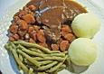 Rinderbraten mit Gem&uuml;se und Rotwein nach Omas Art