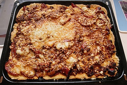 Hackfleisch - Pizza mit Maismehl und Letscho 1