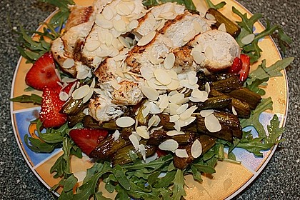 Gr&uuml;ner Spargel mit Erdbeeren 2