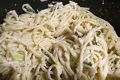 Spaghettini mit Ziegenkäse, Rucola und Limetten 4