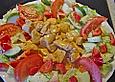 Salatteller mit  Currygeschnetzeltem