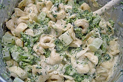 Tortellini ai broccoli
