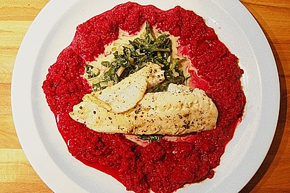 Edelfische auf Blattspinat in Rote Bete-Sauce 7