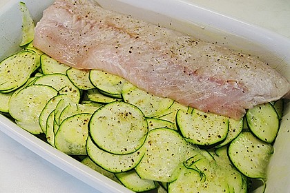 Seelachsfilet auf Zucchinibett 11