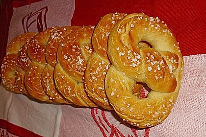 Saftige Martinsbrezeln 5