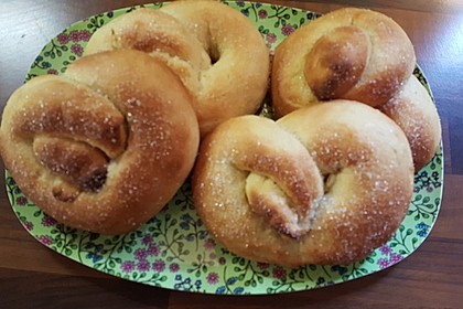 Saftige Martinsbrezeln 15