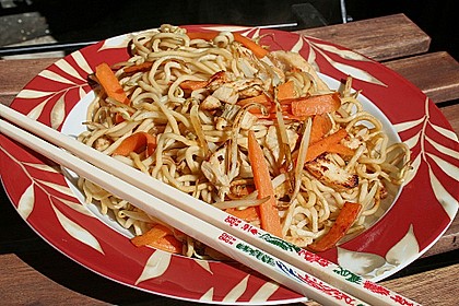 Asia - Nudeln mit H&auml;hnchenbrust