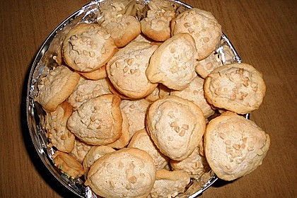 Buttergeb&auml;ck mit Mandelhaube