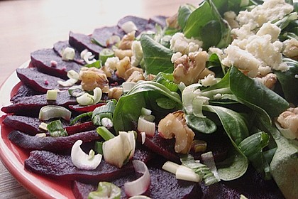 Rote Bete-Salat mit Ziegenkäse
