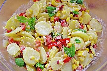 Bunter Erdäpfelsalat mit Frankfurter